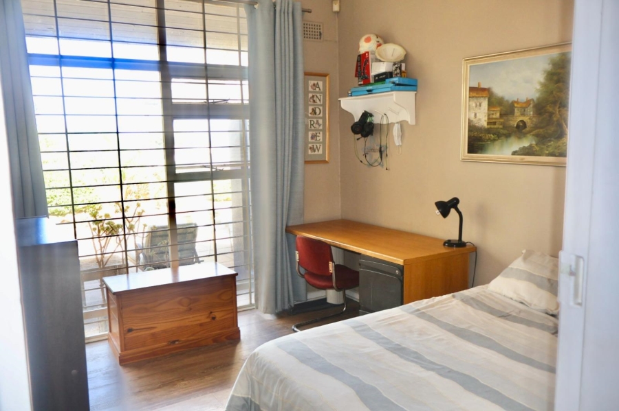 To Let 3 Bedroom Property for Rent in Loevenstein Western Cape
